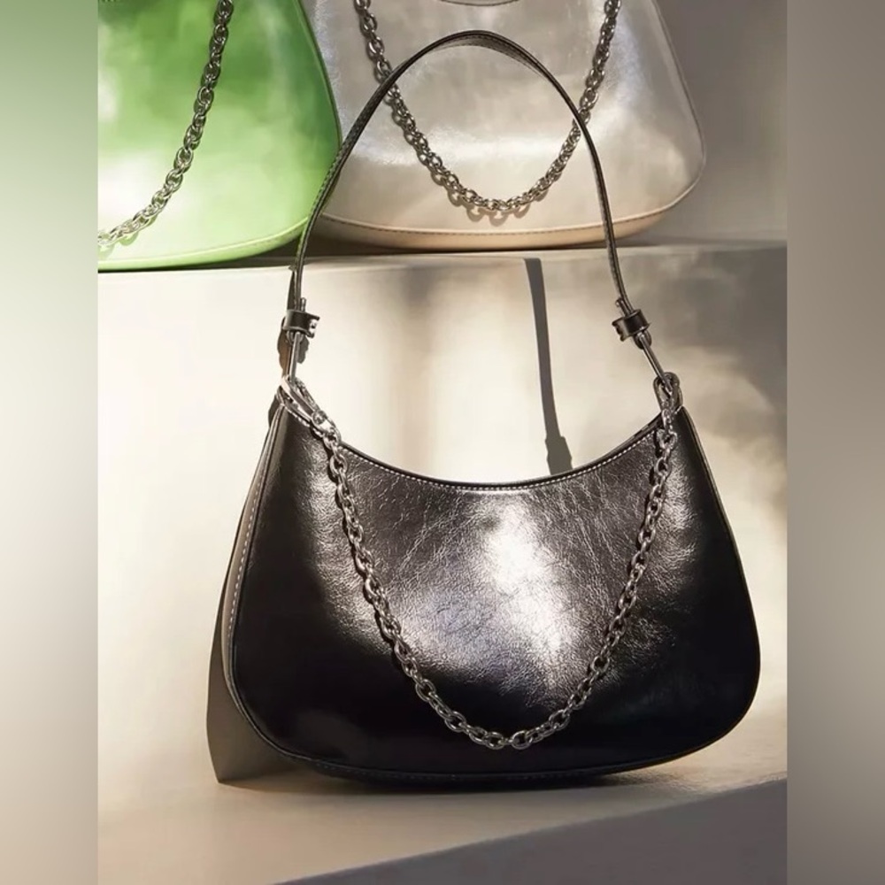 Urban Outfitters Beth Baguette Bag